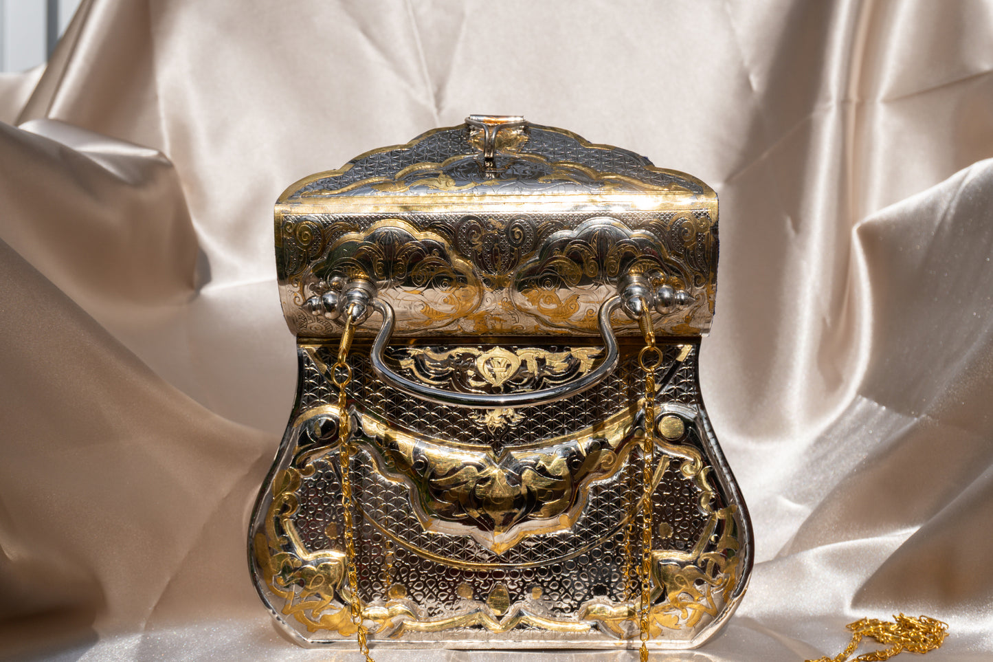 Ida - Handmade Bag, open close-up back view