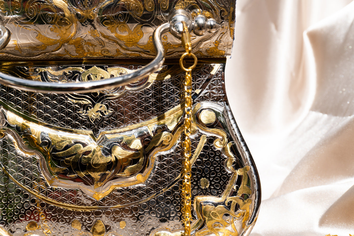 Ida - Handmade Bag, open close-up bottom side angle view